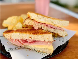 Tostado Jamón, queso y manteca + CHIPS de PICK