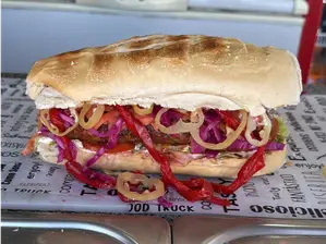 Chori Completo de Pierino Foodtruck Vieytes