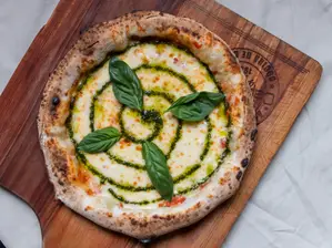 Pizza Margarita x 4 Porciones de PIZZAS 1067