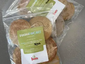BANANA PANCAKES (endulzados con datiles) de PUENTE