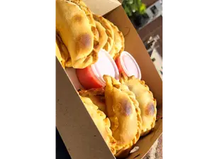 1 DOCENA SALTEÑA de SABORES DE LAS NUBES