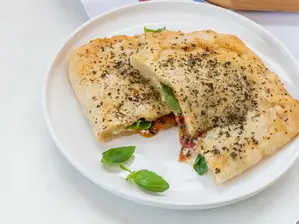 CALZONE CAPRESSE de Sabrosoysingluten Dieteticas y comercios