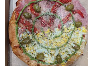 PIZZAS MITAD Y MITAD de Salite del Molde