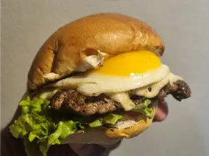 Bondiola a la Cerveza desmenuzada con pan de campo para 2 de Santorito