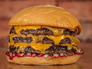 Cheese Triple de Supreme Burger
