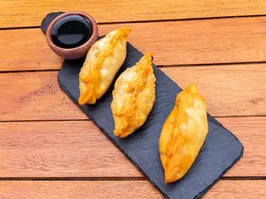 Empanadas de Salmón de Sushi Ramona