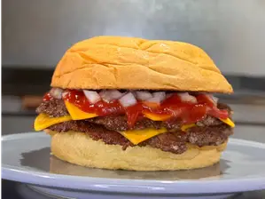 Tuki Oklahoma (con papas sazonadas) de Tuki food
