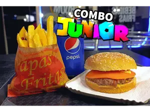 BURGER JR + PAPAS PEQUEÑAS + GASEOSA de Veneboom