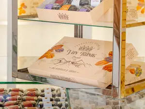 Caja de alfajores docena de Von Konig Chocolateria