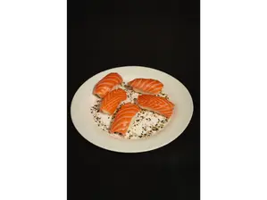 NIGIRI DE SALMÓN (5 piezas) de Yumi Sushi