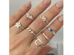 ANILLO INICIAL ESMALTADO de ZIPIUR JOYAS POR MAYOR
